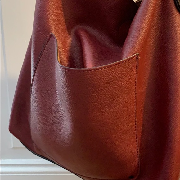 4/$25 Vegan leather shoulder bag - Picture 3 of 7